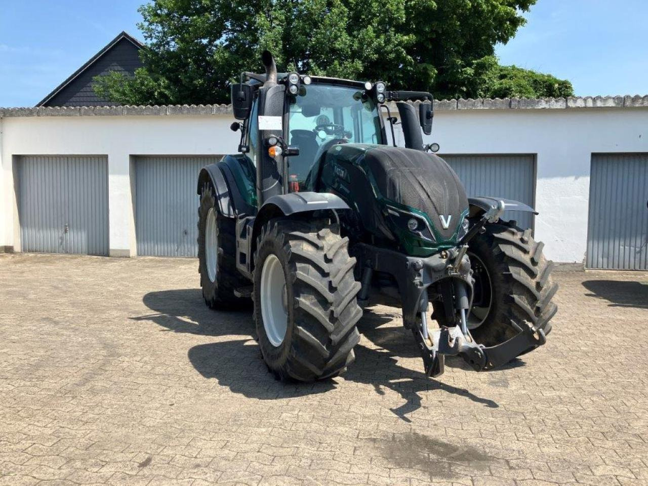 Valtra T154 Active - Τρακτέρ: φωτογραφία 2 Valtra T154 Active - Τρακτέρ: φωτογραφία 2