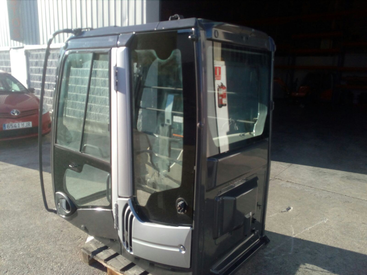 Cab ROPS HITACHI ZX270-3 ZX280-3 4665065 - Καμπίνα για Κατασκευή μηχανήματα: φωτογραφία 1 Cab ROPS HITACHI ZX270-3 ZX280-3 4665065 - Καμπίνα για Κατασκευή μηχανήματα: φωτογραφία 1