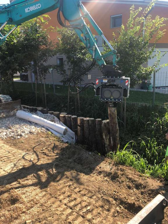 CM Crusher PV 60.100 Pile Driver - Πασσαλοπήκτης για Κατασκευή μηχανήματα: φωτογραφία 1 CM Crusher PV 60.100 Pile Driver - Πασσαλοπήκτης για Κατασκευή μηχανήματα: φωτογραφία 1