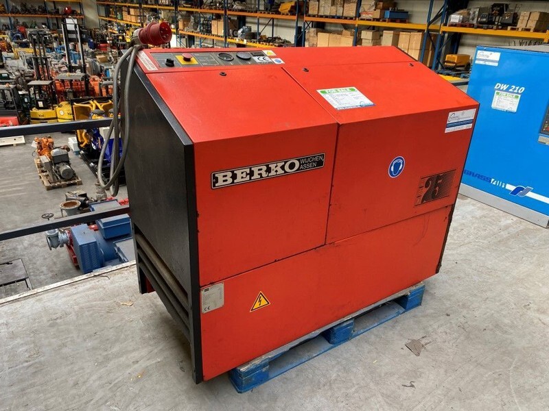 BERKO BSD 25 18.5 kW 2400 L / min 8 Bar Silent Elektrische Schroefcompressor - Αεροσυμπιεστής: φωτογραφία 2 BERKO BSD 25 18.5 kW 2400 L / min 8 Bar Silent Elektrische Schroefcompressor - Αεροσυμπιεστής: φωτογραφία 2