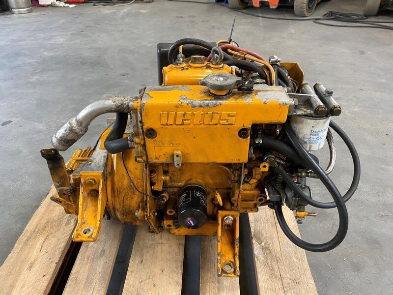 Caterpillar Vetus M205 7.7 kW / 10.5 PK Marine Diesel motor met keerkoppeling - Κινητήρας: φωτογραφία 1 Caterpillar Vetus M205 7.7 kW / 10.5 PK Marine Diesel motor met keerkoppeling - Κινητήρας: φωτογραφία 1