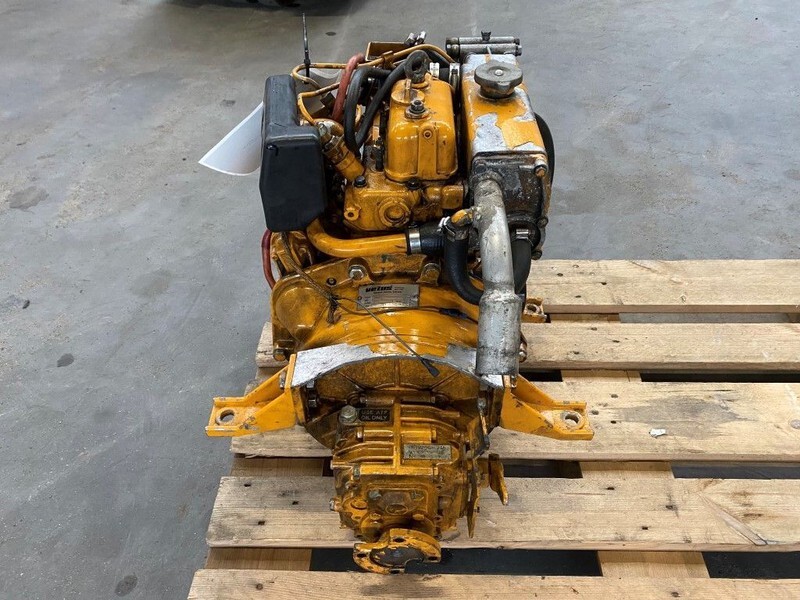 Caterpillar Vetus M205 7.7 kW / 10.5 PK Marine Diesel motor met keerkoppeling - Κινητήρας: φωτογραφία 2 Caterpillar Vetus M205 7.7 kW / 10.5 PK Marine Diesel motor met keerkoppeling - Κινητήρας: φωτογραφία 2