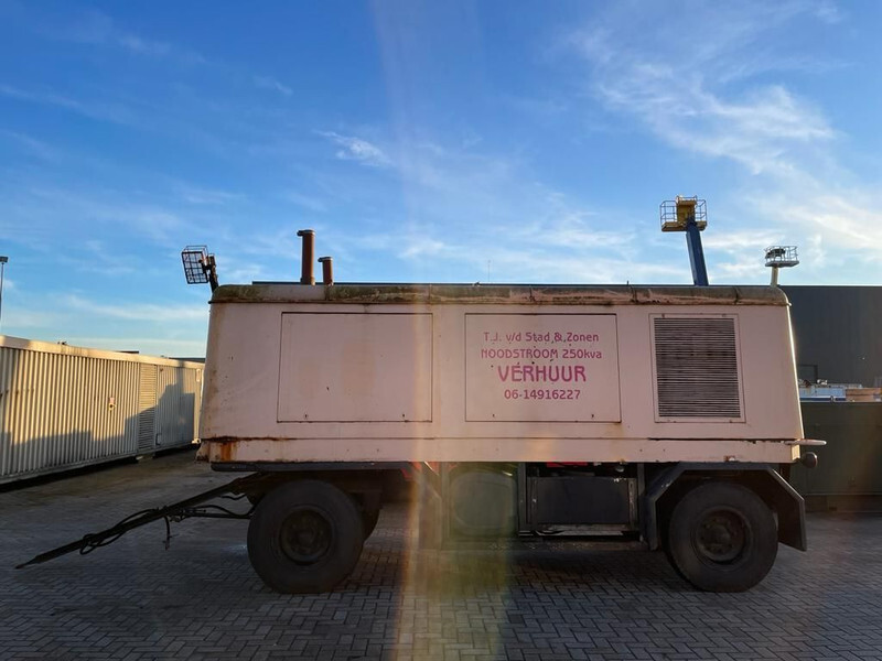 Βιομηχανική γεννήτρια Deutz F12M 716 Bredenoord AEG 250 kVA Silent generatorset op aanhanger: φωτογραφία 6 Βιομηχανική γεννήτρια Deutz F12M 716 Bredenoord AEG 250 kVA Silent generatorset op aanhanger: φωτογραφία 6