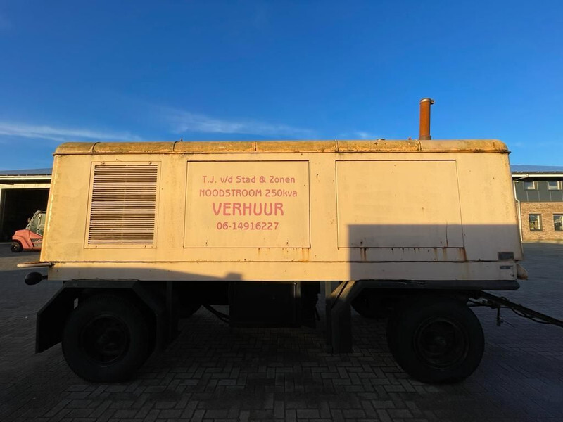 Βιομηχανική γεννήτρια Deutz F12M 716 Bredenoord AEG 250 kVA Silent generatorset op aanhanger: φωτογραφία 9 Βιομηχανική γεννήτρια Deutz F12M 716 Bredenoord AEG 250 kVA Silent generatorset op aanhanger: φωτογραφία 9