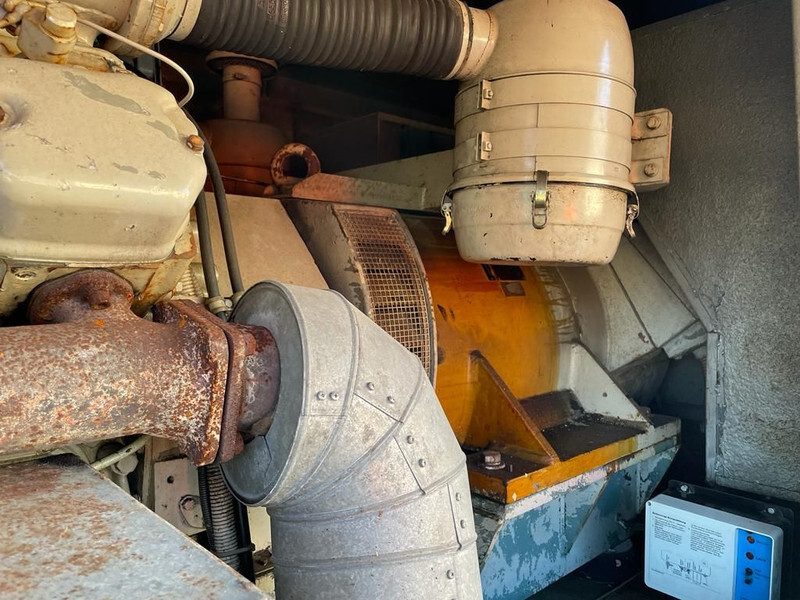 Βιομηχανική γεννήτρια Deutz F12M 716 Bredenoord AEG 250 kVA Silent generatorset op aanhanger: φωτογραφία 15 Βιομηχανική γεννήτρια Deutz F12M 716 Bredenoord AEG 250 kVA Silent generatorset op aanhanger: φωτογραφία 15