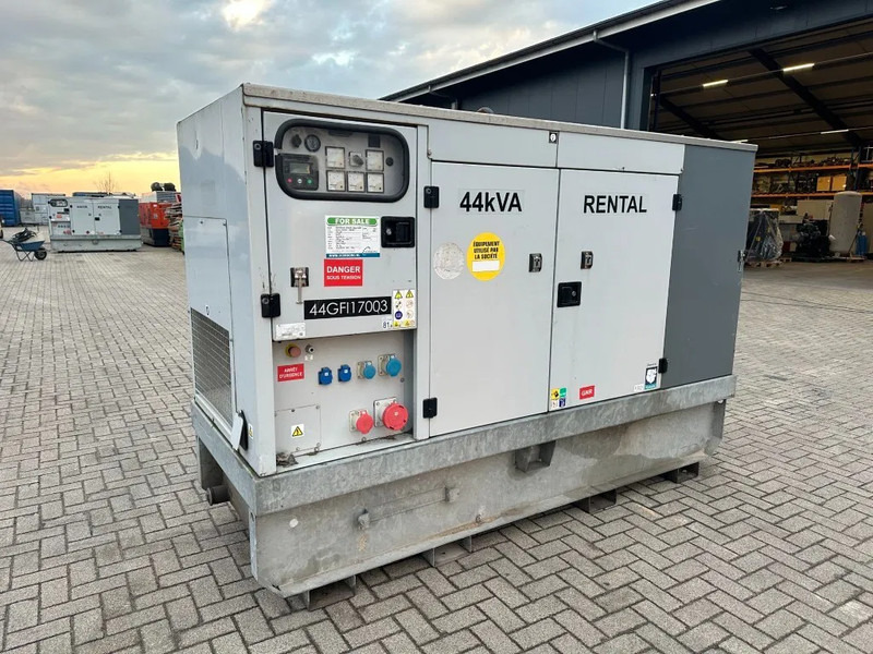 Europower EPUS44TDE Kubota Leroy Somer 44 kVA Supersilent Rental generatorset - Βιομηχανική γεννήτρια: φωτογραφία 1 Europower EPUS44TDE Kubota Leroy Somer 44 kVA Supersilent Rental generatorset - Βιομηχανική γεννήτρια: φωτογραφία 1