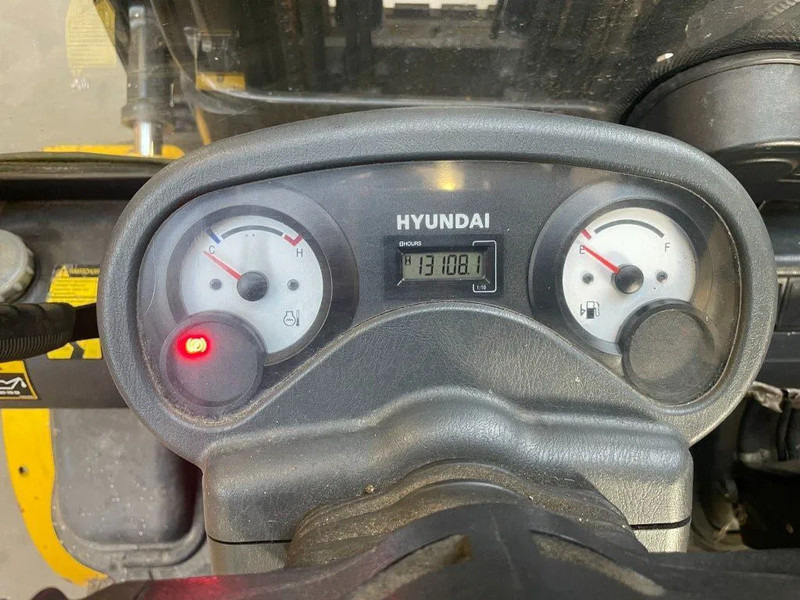 Hyundai 30L-7A 3 ton Triplex Sideshift Positioner LPG Heftruck - Υγραεριοκίνητο περονοφόρο: φωτογραφία 4 Hyundai 30L-7A 3 ton Triplex Sideshift Positioner LPG Heftruck - Υγραεριοκίνητο περονοφόρο: φωτογραφία 4