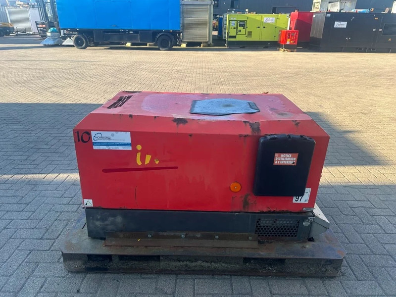 Ingersoll Rand 720 R1051SF Kubota D1005 Diesel Compressor 2000 L / min 17.5 kW 8.6 Bar - Αεροσυμπιεστής: φωτογραφία 5 Ingersoll Rand 720 R1051SF Kubota D1005 Diesel Compressor 2000 L / min 17.5 kW 8.6 Bar - Αεροσυμπιεστής: φωτογραφία 5