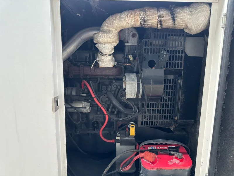 Βιομηχανική γεννήτρια Iveco FPT F32 AM1A Leroy Somer 32 kVA Silent generatorset 28 hours !: φωτογραφία 12