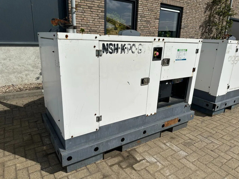 Iveco FPT F32 AM1A Leroy Somer 32 kVA Silent generatorset 39 hours ! - Βιομηχανική γεννήτρια: φωτογραφία 3 Iveco FPT F32 AM1A Leroy Somer 32 kVA Silent generatorset 39 hours ! - Βιομηχανική γεννήτρια: φωτογραφία 3