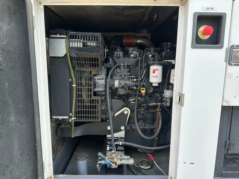 Βιομηχανική γεννήτρια Iveco FPT F32 AM1A Leroy Somer 32 kVA silent generatorset 29 hours !: φωτογραφία 13