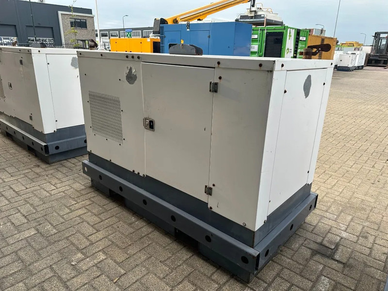 Βιομηχανική γεννήτρια Iveco FPT F32 AM1A Leroy Somer 32 kVA silent generatorset 29 hours !: φωτογραφία 17