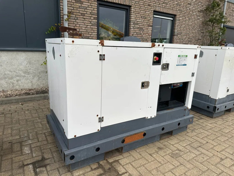 Βιομηχανική γεννήτρια Iveco FPT F32 AM1A Leroy Somer 32 kVA silent generatorset 29 hours !: φωτογραφία 14