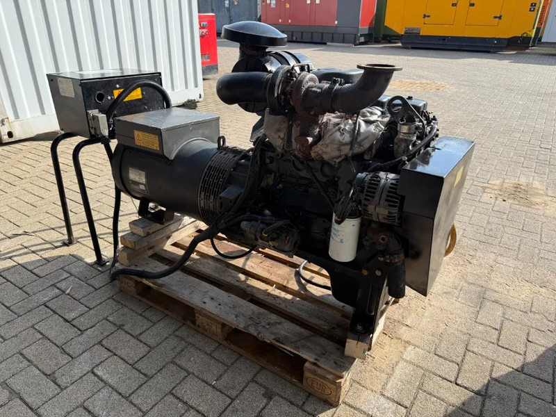 Iveco FPT Himoinsa Mecc Alte Spa 75 kVA generatorset - Βιομηχανική γεννήτρια: φωτογραφία 5 Iveco FPT Himoinsa Mecc Alte Spa 75 kVA generatorset - Βιομηχανική γεννήτρια: φωτογραφία 5