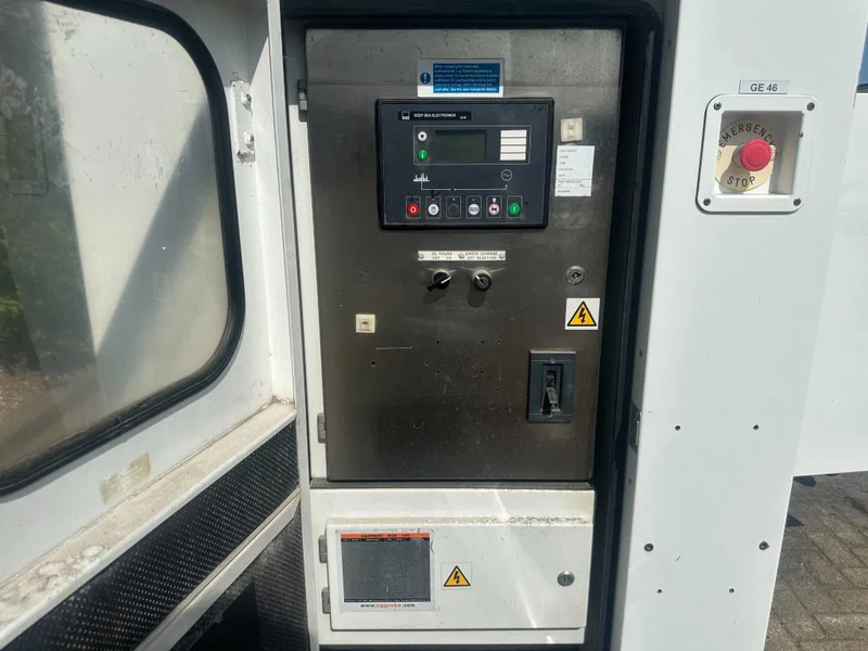 Iveco FPT NEF45 SM1A.A004 Stamford 60 kVA Silent Rental generatorset - Βιομηχανική γεννήτρια: φωτογραφία 4 Iveco FPT NEF45 SM1A.A004 Stamford 60 kVA Silent Rental generatorset - Βιομηχανική γεννήτρια: φωτογραφία 4