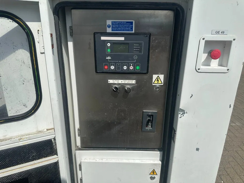 Iveco FPT NEF45 SM1A.A004 Stamford 60 kVA Silent Rental generatorset - Βιομηχανική γεννήτρια: φωτογραφία 4 Iveco FPT NEF45 SM1A.A004 Stamford 60 kVA Silent Rental generatorset - Βιομηχανική γεννήτρια: φωτογραφία 4