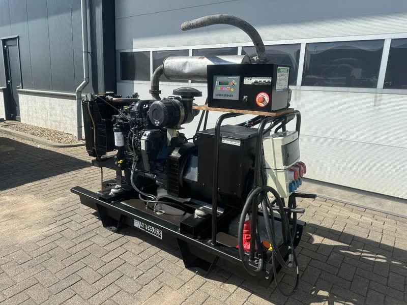 Iveco FPT NEF45 SM1A.A007 Himoinsa Stamford 66 kVA generatorset - Βιομηχανική γεννήτρια: φωτογραφία 2 Iveco FPT NEF45 SM1A.A007 Himoinsa Stamford 66 kVA generatorset - Βιομηχανική γεννήτρια: φωτογραφία 2