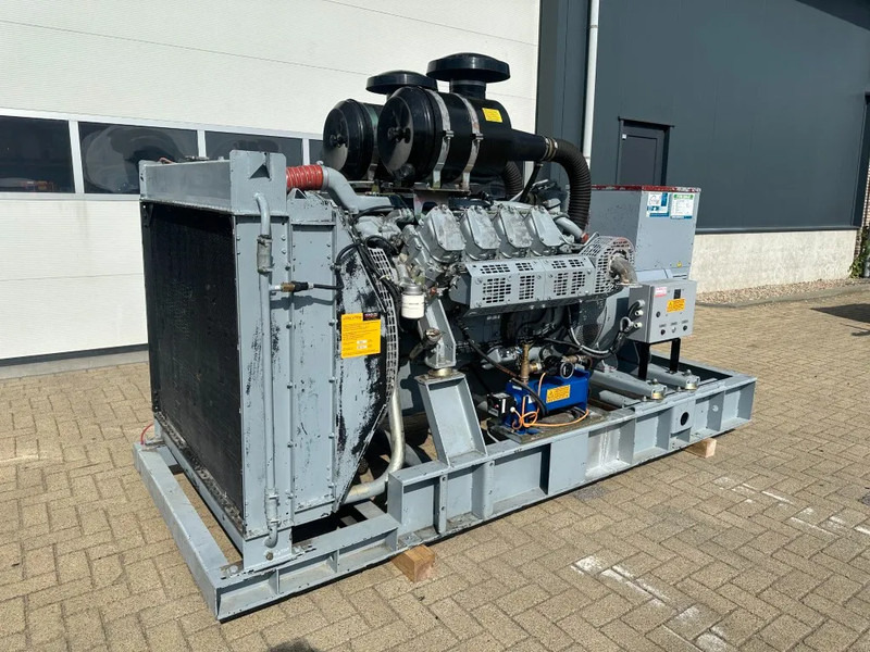 Iveco GE 8281 SRI27 00A71 Mecc Alte Spa 450 kVA generatorset ex Emergency 160 hours - Βιομηχανική γεννήτρια: φωτογραφία 4 Iveco GE 8281 SRI27 00A71 Mecc Alte Spa 450 kVA generatorset ex Emergency 160 hours - Βιομηχανική γεννήτρια: φωτογραφία 4