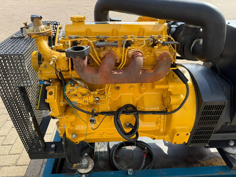 John Deere 4039 DF 008 Stamford 42.5 kVA generatorset - Βιομηχανική γεννήτρια: φωτογραφία 4 John Deere 4039 DF 008 Stamford 42.5 kVA generatorset - Βιομηχανική γεννήτρια: φωτογραφία 4