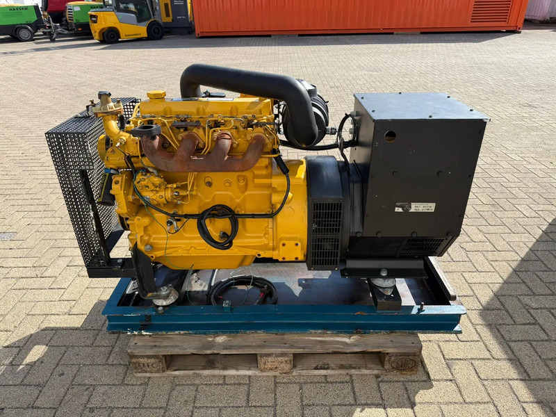 John Deere 4039 DF 008 Stamford 42.5 kVA generatorset - Βιομηχανική γεννήτρια: φωτογραφία 2 John Deere 4039 DF 008 Stamford 42.5 kVA generatorset - Βιομηχανική γεννήτρια: φωτογραφία 2