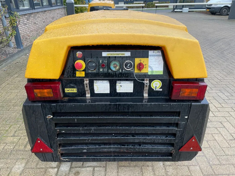 Kaeser M27 Kubota 2,7 m3 / min 7 Bar 18 kW Mobiele Silent Diesel Compressor - Αεροσυμπιεστής: φωτογραφία 2 Kaeser M27 Kubota 2,7 m3 / min 7 Bar 18 kW Mobiele Silent Diesel Compressor - Αεροσυμπιεστής: φωτογραφία 2