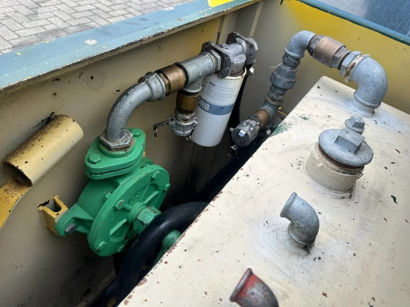 Kiwa IBC Steenbergen KIWA IBC 1500 liter dieseltank met handpomp - Δεξαμενή αποθήκευσης: φωτογραφία 5 Kiwa IBC Steenbergen KIWA IBC 1500 liter dieseltank met handpomp - Δεξαμενή αποθήκευσης: φωτογραφία 5