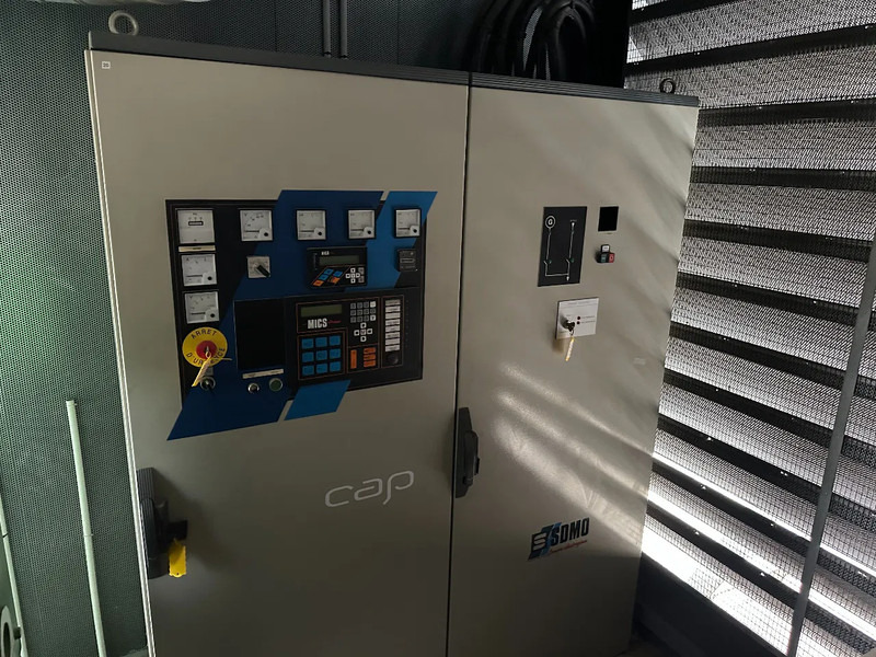SDMO Detroit Leroy Somer 800 kVA Silent generatorset in 20 ft container 1639 hours ! - Βιομηχανική γεννήτρια: φωτογραφία 3 SDMO Detroit Leroy Somer 800 kVA Silent generatorset in 20 ft container 1639 hours ! - Βιομηχανική γεννήτρια: φωτογραφία 3