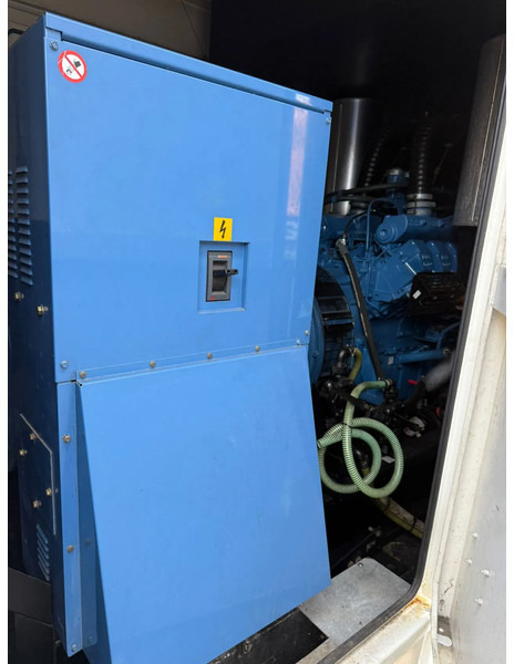 SDMO MTU 12V 2000 Leroy Somer 910 kVA Silent generatorset in 20 ft container - Βιομηχανική γεννήτρια: φωτογραφία 5 SDMO MTU 12V 2000 Leroy Somer 910 kVA Silent generatorset in 20 ft container - Βιομηχανική γεννήτρια: φωτογραφία 5