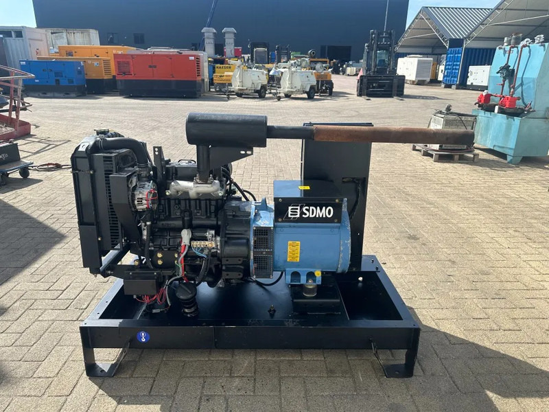 SDMO TM11.5KM Mitsubishi Mecc Alte Spa 16 kVA generatorset - Βιομηχανική γεννήτρια: φωτογραφία 4 SDMO TM11.5KM Mitsubishi Mecc Alte Spa 16 kVA generatorset - Βιομηχανική γεννήτρια: φωτογραφία 4