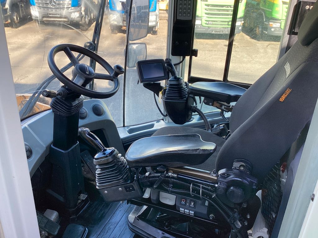 Liebherr L580 Xpower IV Zentralschmierung 5,4 kubik Schau - Ελαστιχοφόρος φορτωτής: φωτογραφία 5 Liebherr L580 Xpower IV Zentralschmierung 5,4 kubik Schau - Ελαστιχοφόρος φορτωτής: φωτογραφία 5