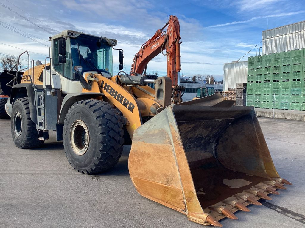 Liebherr L580 Xpower IV Zentralschmierung 5,4 kubik Schau - Ελαστιχοφόρος φορτωτής: φωτογραφία 4 Liebherr L580 Xpower IV Zentralschmierung 5,4 kubik Schau - Ελαστιχοφόρος φορτωτής: φωτογραφία 4