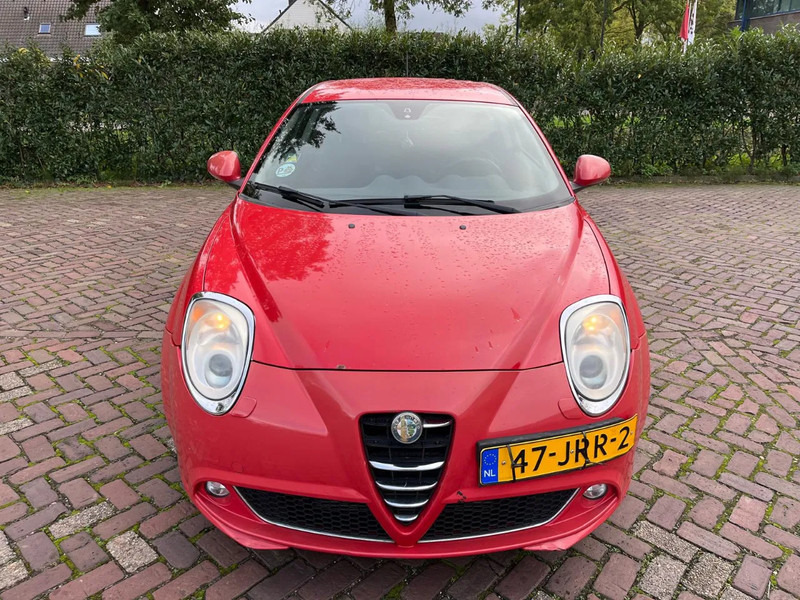 Alfa Romeo MiTo 1.4 T - Hatchback: φωτογραφία 3 Alfa Romeo MiTo 1.4 T - Hatchback: φωτογραφία 3
