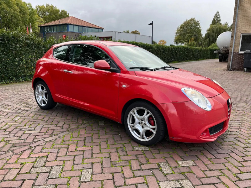 Alfa Romeo MiTo 1.4 T - Hatchback: φωτογραφία 5 Alfa Romeo MiTo 1.4 T - Hatchback: φωτογραφία 5
