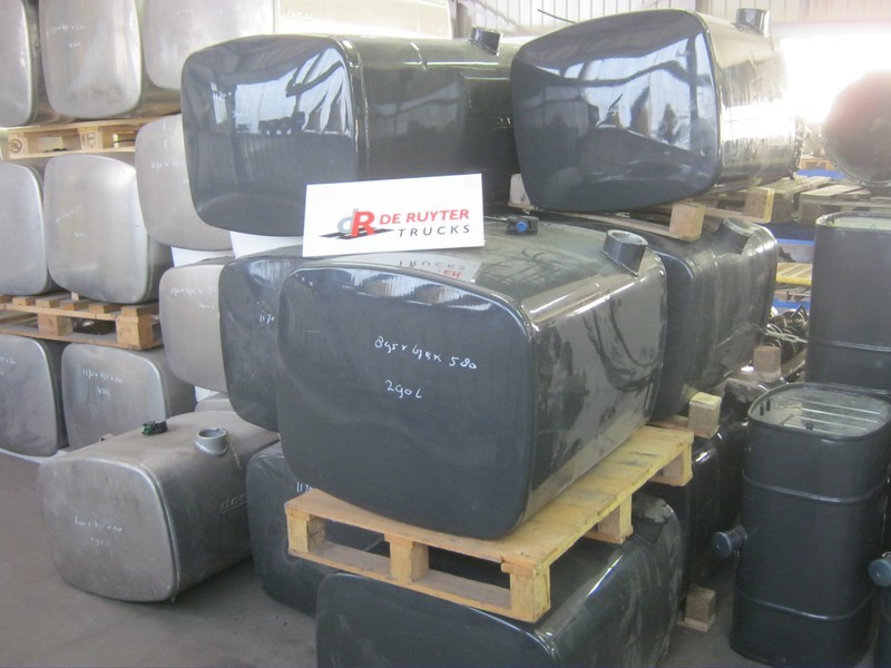 DAF Brandstoftanks voor CF en XF (staal) - Σύστημα καυσίμου: φωτογραφία 1 DAF Brandstoftanks voor CF en XF (staal) - Σύστημα καυσίμου: φωτογραφία 1
