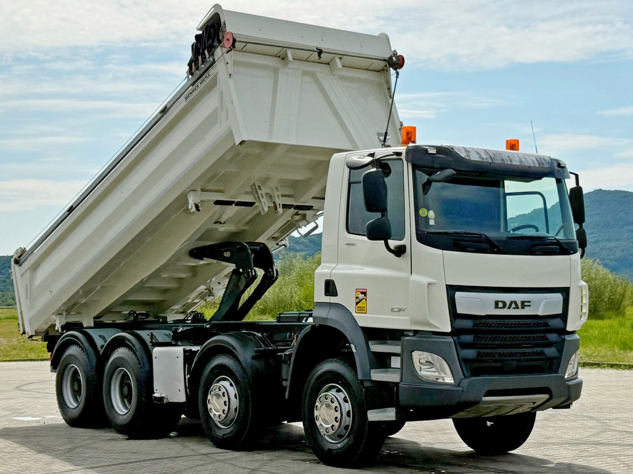 DAF CF 480 * Kipper 6,00 m + BORDMATIC/ 8x4 * TOP - Φορτηγό ανατρεπόμενο, Φορτηγό με γερανό: φωτογραφία 4 DAF CF 480 * Kipper 6,00 m + BORDMATIC/ 8x4 * TOP - Φορτηγό ανατρεπόμενο, Φορτηγό με γερανό: φωτογραφία 4
