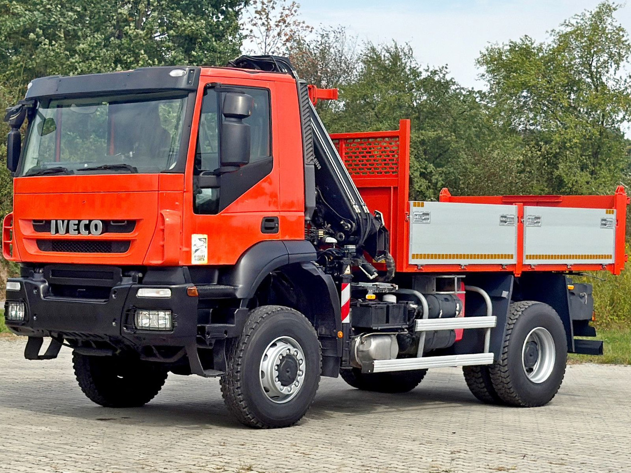 Iveco TRAKKER 190T36 * HIAB 111 ES-2 HIDUO * 4x4 * TOP - Φορτηγό με γερανό: φωτογραφία 4 Iveco TRAKKER 190T36 * HIAB 111 ES-2 HIDUO * 4x4 * TOP - Φορτηγό με γερανό: φωτογραφία 4