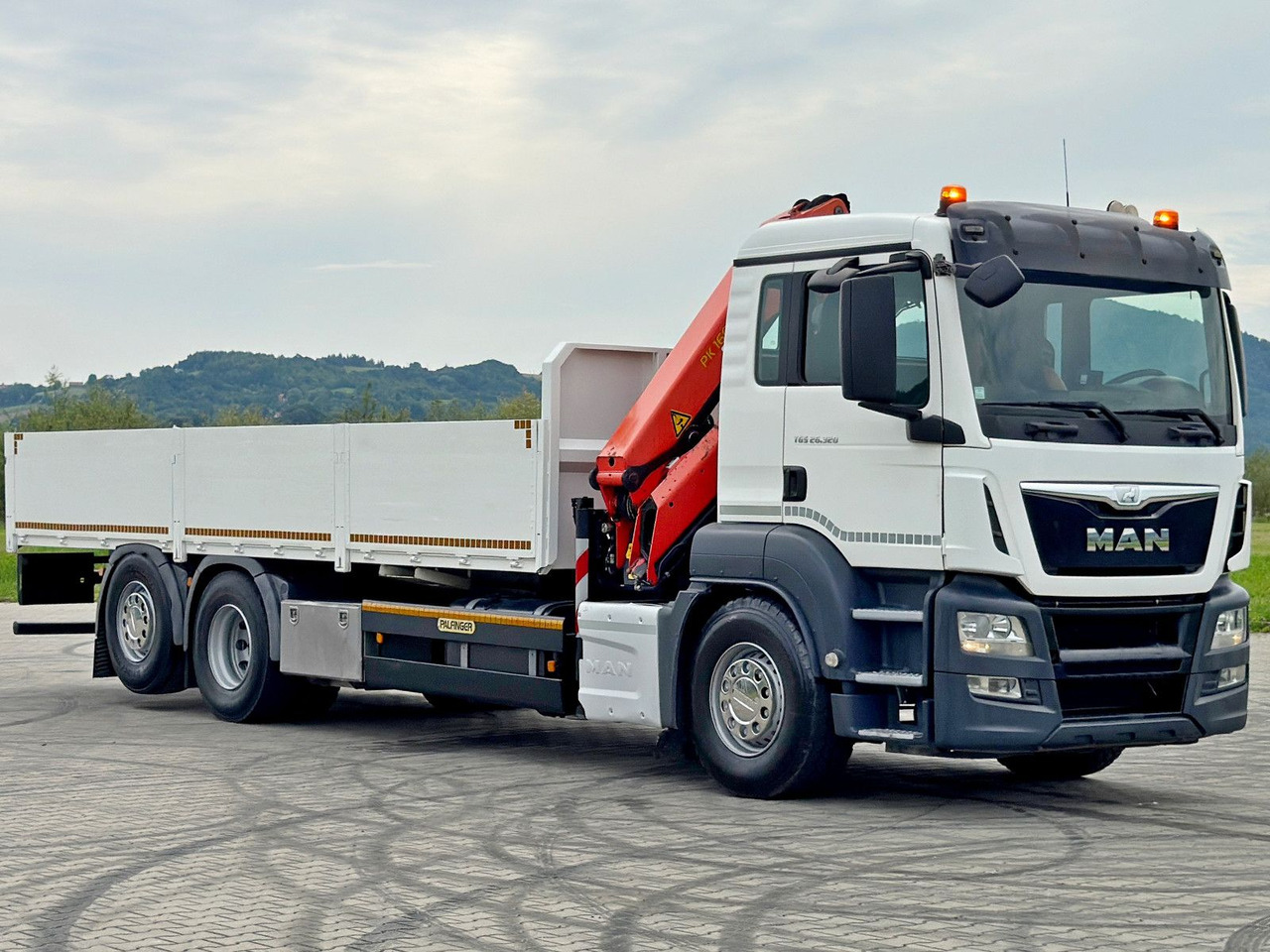 MAN TGS 26.320*PRITSCHE 7,20 / PK 16001-KA + FUNK - Φορτηγό με γερανό: φωτογραφία 3 MAN TGS 26.320*PRITSCHE 7,20 / PK 16001-KA + FUNK - Φορτηγό με γερανό: φωτογραφία 3