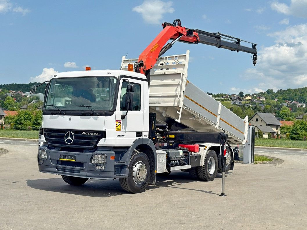 Mercedes-Benz ACTROS 2536* KIPPER 5,30m * PK 15500 + FUNK* TOP - Φορτηγό με γερανό: φωτογραφία 2 Mercedes-Benz ACTROS 2536* KIPPER 5,30m * PK 15500 + FUNK* TOP - Φορτηγό με γερανό: φωτογραφία 2