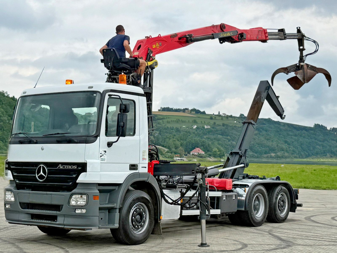 Mercedes-Benz ACTROS 2541 * ABROLLKIPPER * EPSILON E140Z81*TOP - Φορτηγό φόρτωσης γάντζου, Φορτηγό με γερανό: φωτογραφία 2 Mercedes-Benz ACTROS 2541 * ABROLLKIPPER * EPSILON E140Z81*TOP - Φορτηγό φόρτωσης γάντζου, Φορτηγό με γερανό: φωτογραφία 2