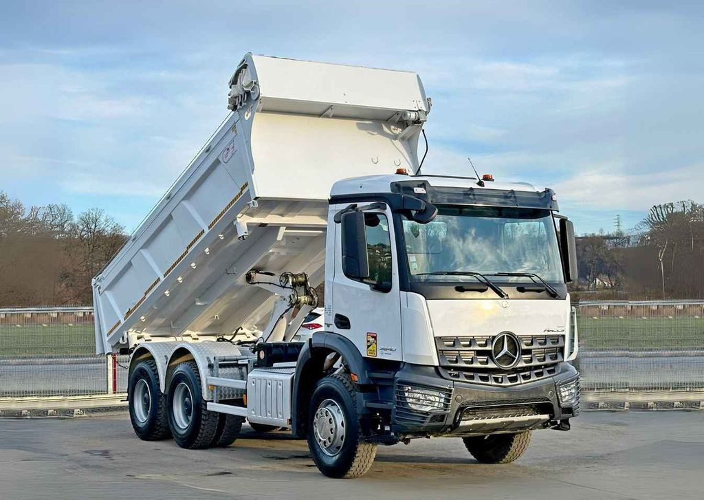 Mercedes-Benz AROCS 3240* KIPPER 5,10 + BORDMATIC / 6x4 Mercedes-Benz AROCS 2640* KIPPER 5,10 + BORDMATIC / 6x4 - Φορτηγό ανατρεπόμενο: φωτογραφία 1 Mercedes-Benz AROCS 3240* KIPPER 5,10 + BORDMATIC / 6x4 Mercedes-Benz AROCS 2640* KIPPER 5,10 + BORDMATIC / 6x4 - Φορτηγό ανατρεπόμενο: φωτογραφία 1