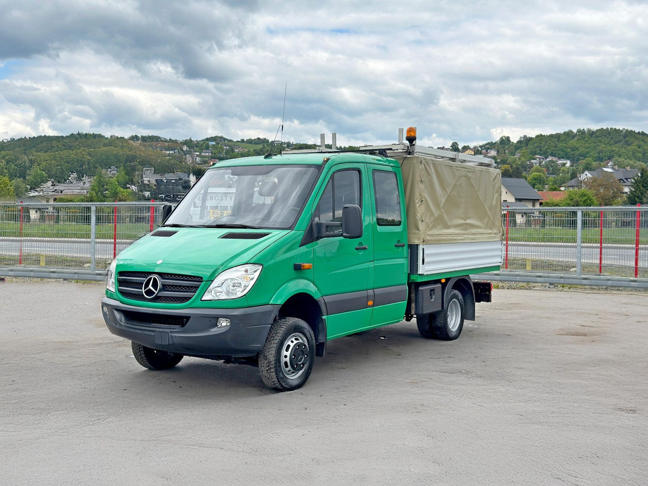 Mercedes-Benz Sprinter 516 CDI* Doppel Kabine! 4x4 *TOPZUSTAND - Όχημα με ανατρεπομενη καροτσα: φωτογραφία 3 Mercedes-Benz Sprinter 516 CDI* Doppel Kabine! 4x4 *TOPZUSTAND - Όχημα με ανατρεπομενη καροτσα: φωτογραφία 3