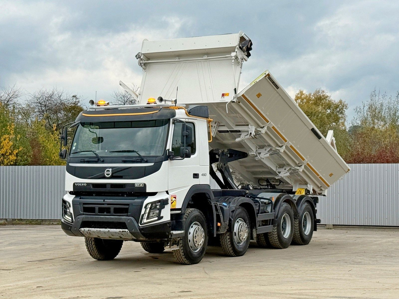 Volvo FMX 460 Kipper * BORDMATIC * 8x4 * TOPZUSTAND - Φορτηγό ανατρεπόμενο: φωτογραφία 2 Volvo FMX 460 Kipper * BORDMATIC * 8x4 * TOPZUSTAND - Φορτηγό ανατρεπόμενο: φωτογραφία 2