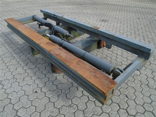 Kalmar DRU450-62S5 - Reachstacker: φωτογραφία 1 Kalmar DRU450-62S5 - Reachstacker: φωτογραφία 1