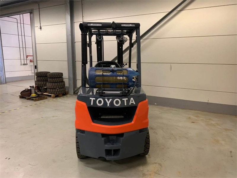 Υγραεριοκίνητο περονοφόρο Toyota 02-8FGF30: φωτογραφία 8