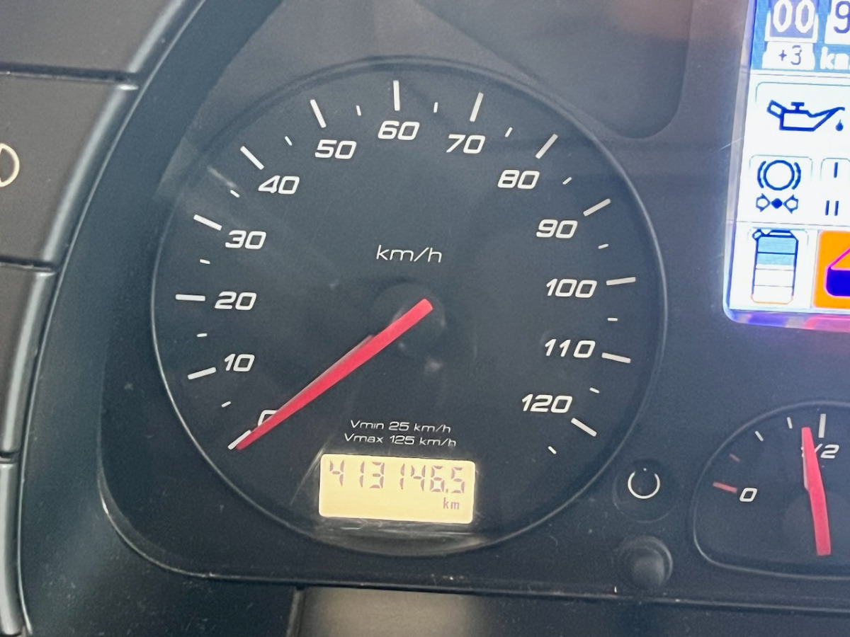 IVECO 260S42 Stralis - Φορτηγό κόφα: φωτογραφία 5 IVECO 260S42 Stralis - Φορτηγό κόφα: φωτογραφία 5