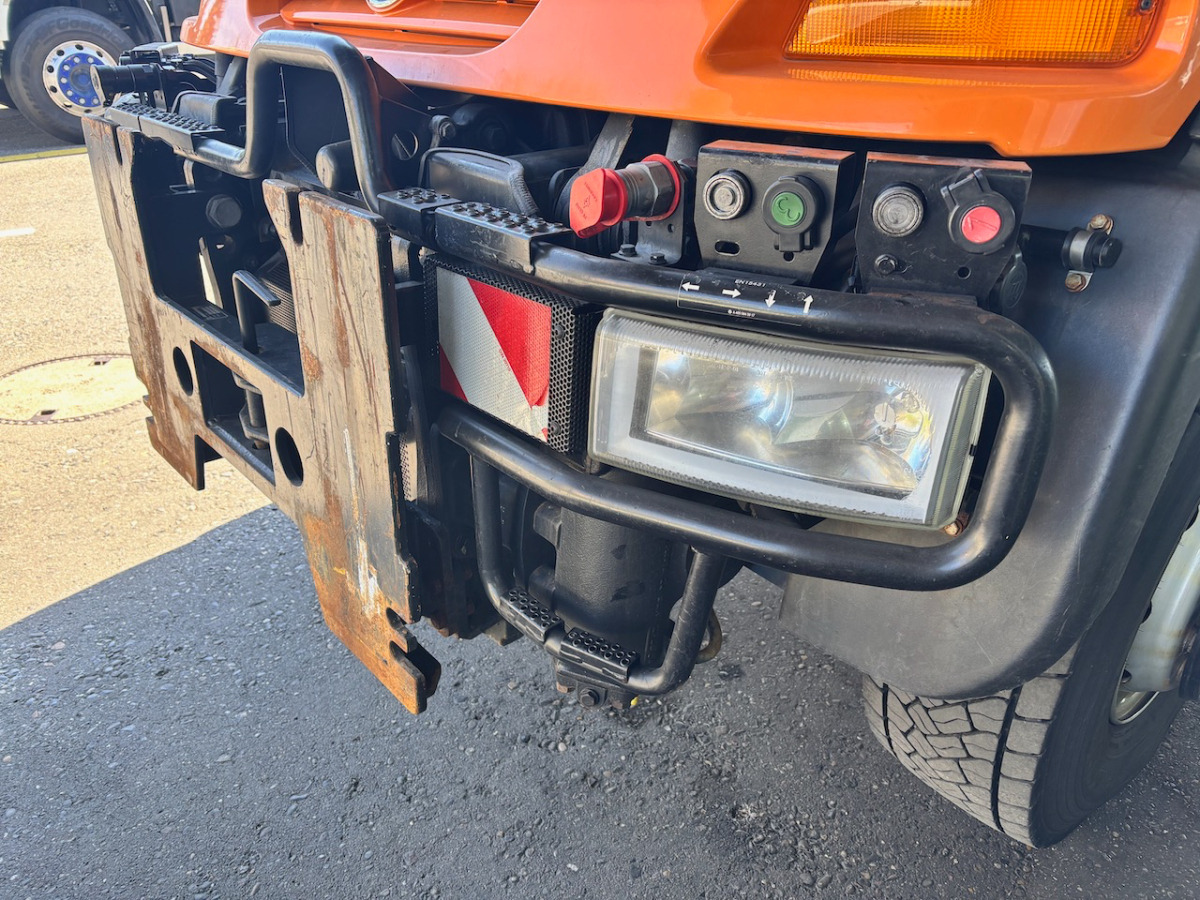 UNIMOG U400 - Φορτηγό ανατρεπόμενο: φωτογραφία 4 UNIMOG U400 - Φορτηγό ανατρεπόμενο: φωτογραφία 4