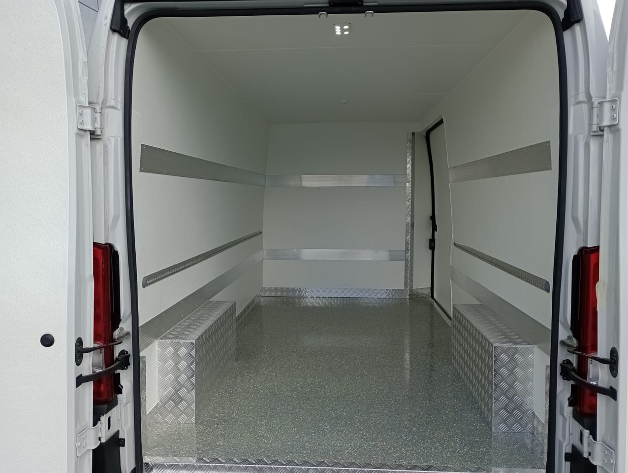 Fiat Ducato 140 L3H2 Kühlkasten - Επαγγελματικό αυτοκίνητο ψυγείο: φωτογραφία 1 Fiat Ducato 140 L3H2 Kühlkasten - Επαγγελματικό αυτοκίνητο ψυγείο: φωτογραφία 1