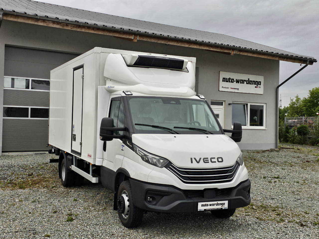 Iveco Daily 70C18 Kühlkoffer LBW BÃR - Επαγγελματικό αυτοκίνητο ψυγείο: φωτογραφία 1 Iveco Daily 70C18 Kühlkoffer LBW BÃR - Επαγγελματικό αυτοκίνητο ψυγείο: φωτογραφία 1