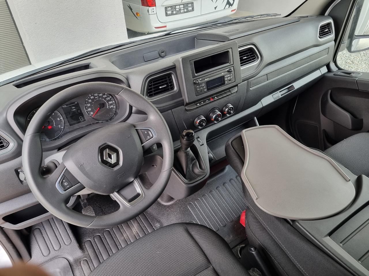 Renault Master 165 Koffer Platform Tiefrahmen - Επαγγελματικό αυτοκίνητο κόφα: φωτογραφία 5 Renault Master 165 Koffer Platform Tiefrahmen - Επαγγελματικό αυτοκίνητο κόφα: φωτογραφία 5