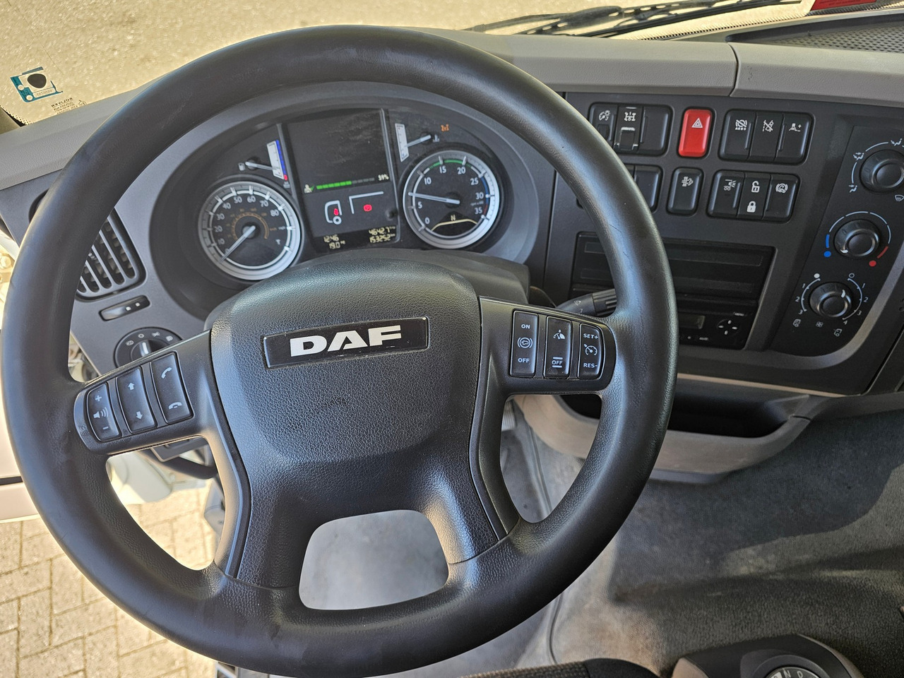 DAF LF 220 Euro 6 - Φορτηγό καδοφόρος φορτωτής: φωτογραφία 5 DAF LF 220 Euro 6 - Φορτηγό καδοφόρος φορτωτής: φωτογραφία 5